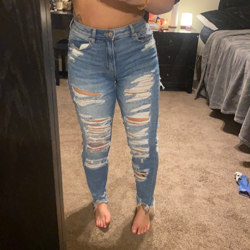 American eagle distressed jeans